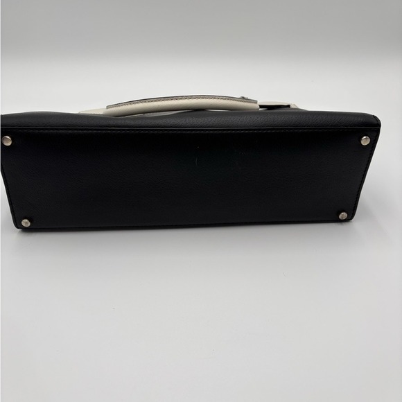 How Do You Know If A Kate Spade Bag Is Real | TikTok Authentic Kate Spade black-and-white tote‎ flaws noted
